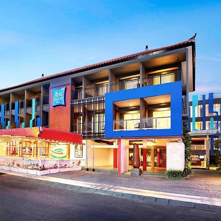 巴厘岛塞米亚克宜必思经济型酒店 外观 照片