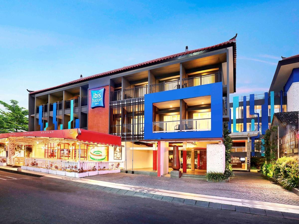 巴厘岛塞米亚克宜必思经济型酒店 外观 照片